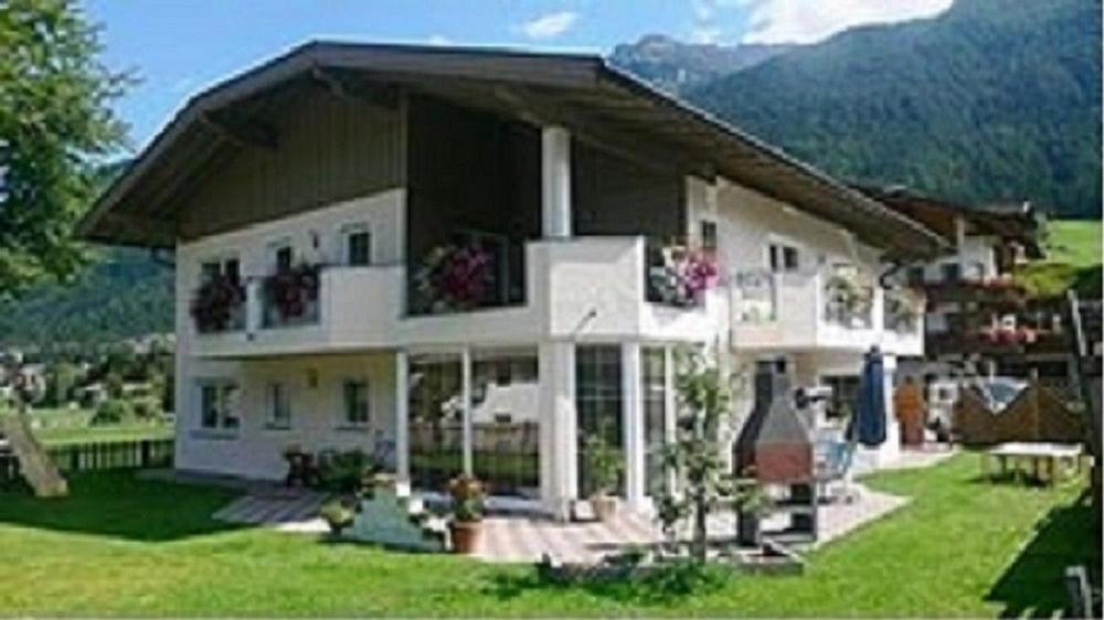 Landhaus Julian Neustift im Stubaital Bagian luar foto